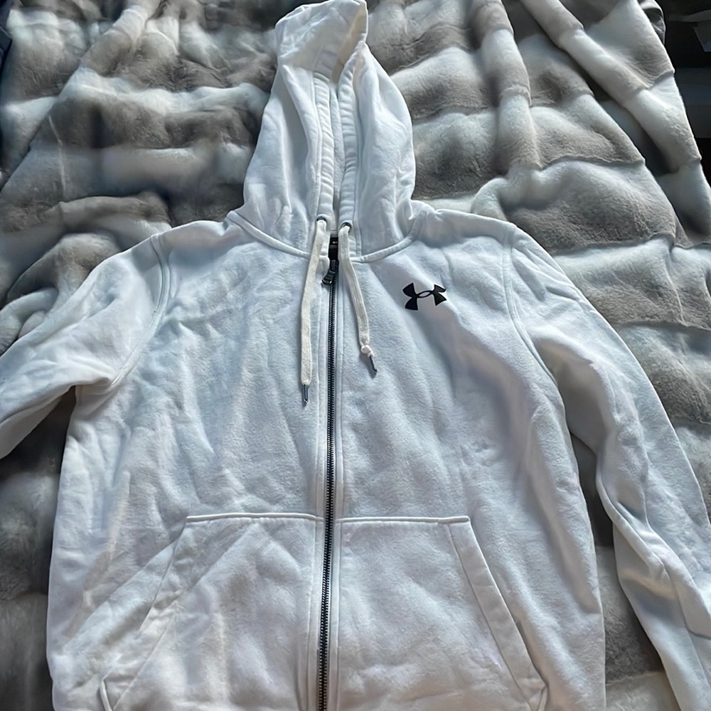 White under Armour zip up hoodie. Size SM